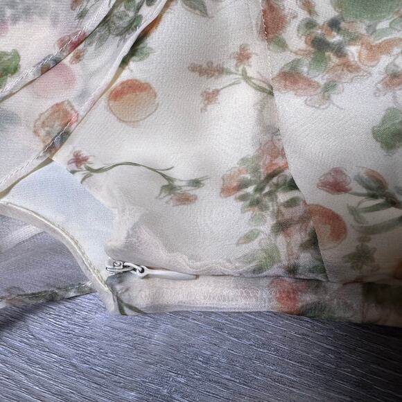 J.ING Floral Asymmetrical Blouse - Picture 6 of 6